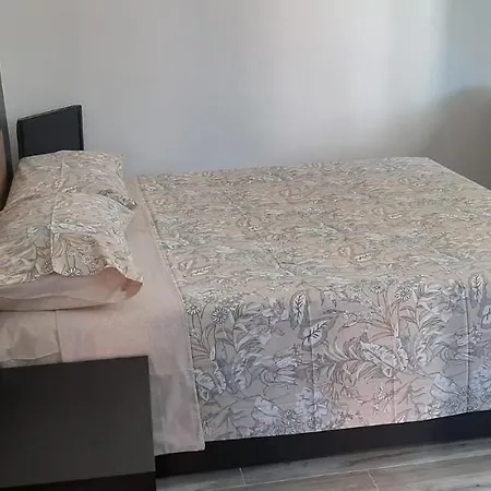 In Pandora's Box 5 Lands