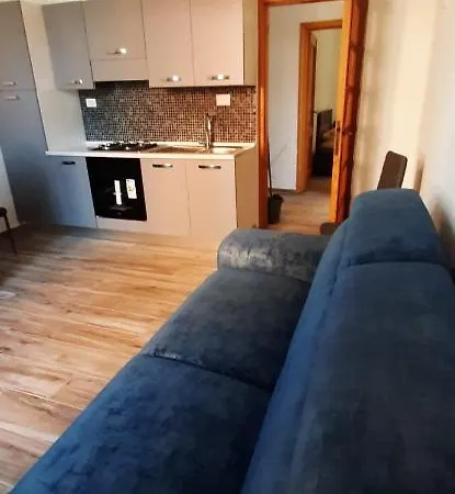 In Pandora's Box 5 Lands