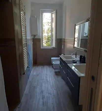 In Pandora's Box 5 Lands Vakantiehuis